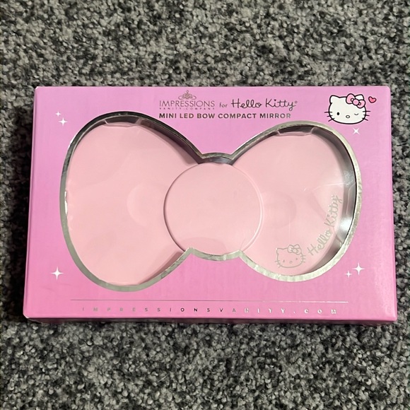 Hello Kitty® Pink Bow Mini LED Compact Mirror Impressions NIB - Picture 1 of 5